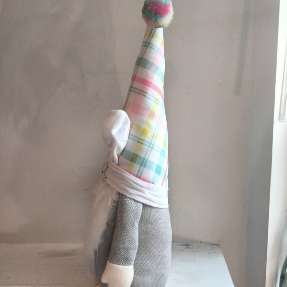 Rae Dunn Hip Hop Easter gnome plush - Picture 5 of 6